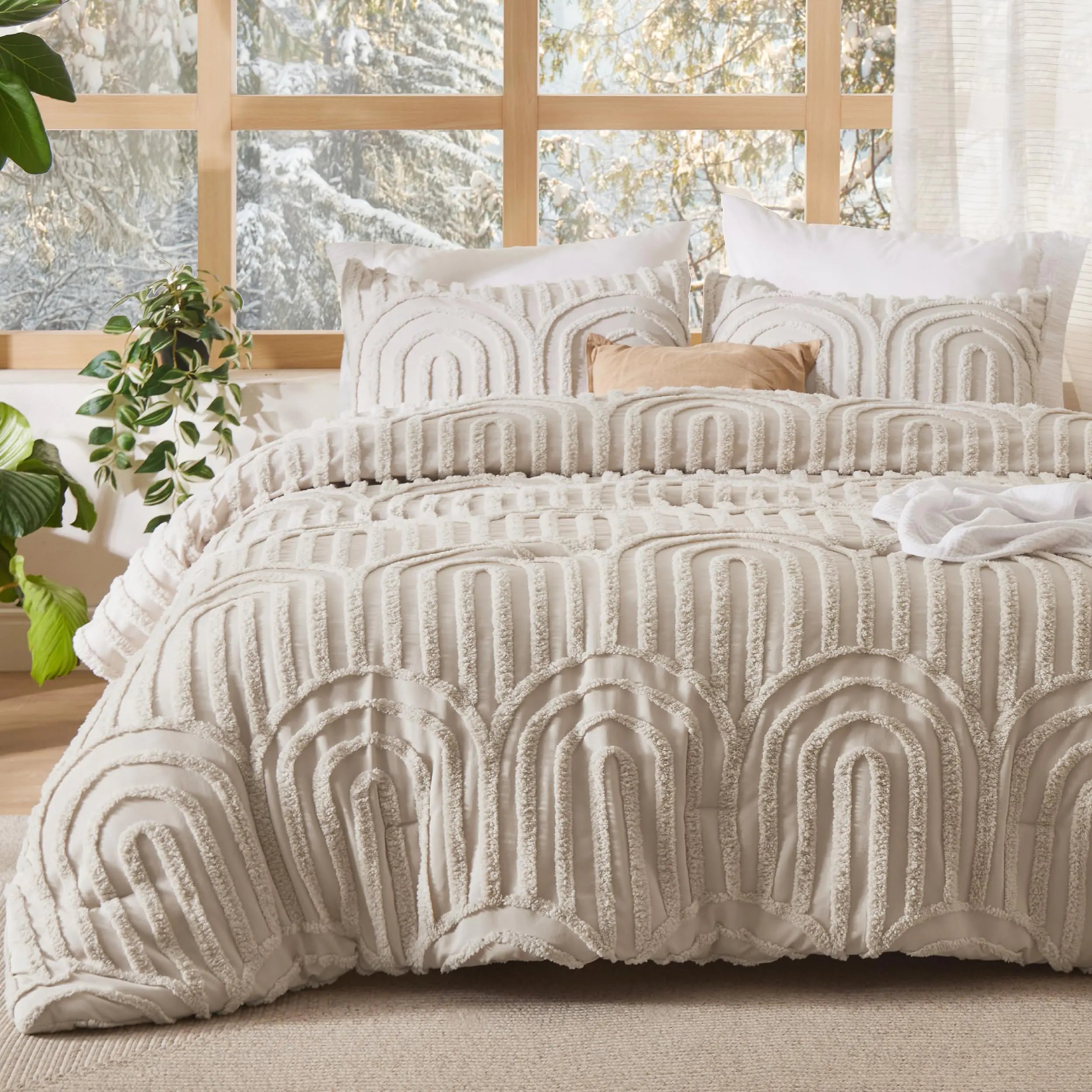 Boho Tufted Queen-Sized Comforter Set